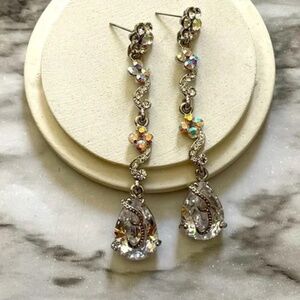 Absolutely gorgeous! Glamorous Crystal Drop Earrings